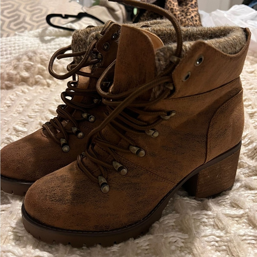 Steve Madden Brown Lace Up Boots with Chunky Heel